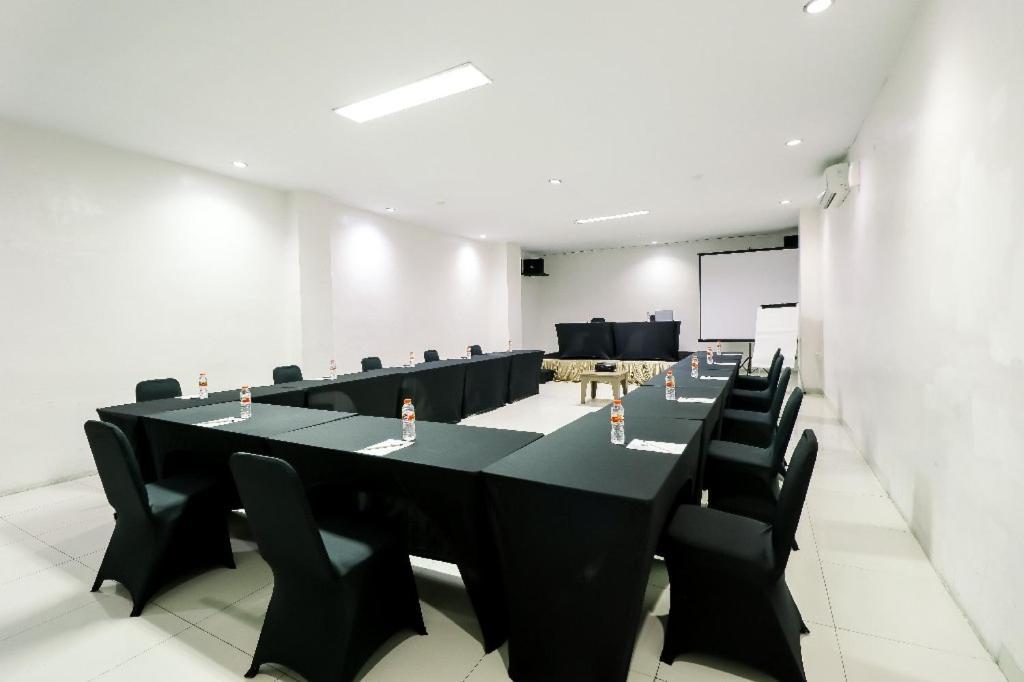 Saka Hotel Medan Sunggal ภายนอก รูปภาพ