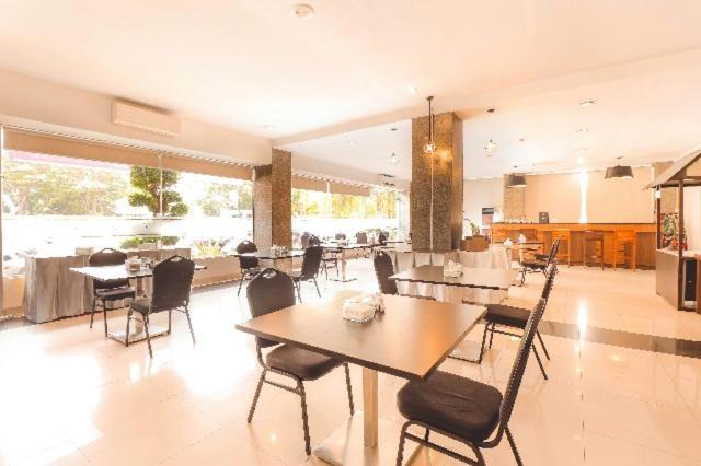Saka Hotel Medan Sunggal ภายนอก รูปภาพ